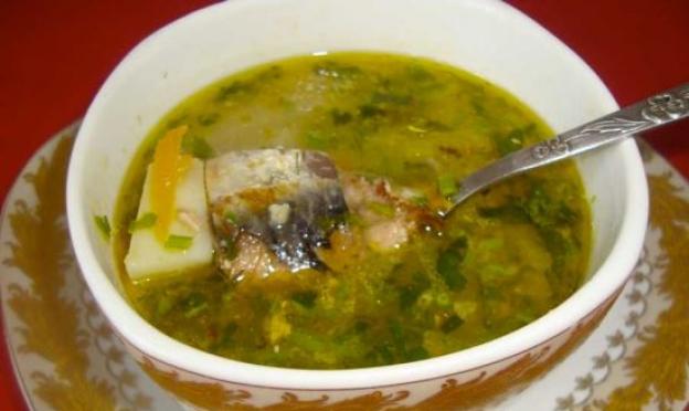 Нежный суп из консервированной горбуши со сливками